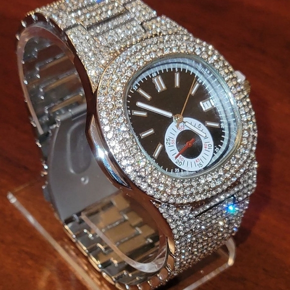 Mens Luxury Hiphop Full Ice Simulated Diamonds (CZ) Quartz Movement Watch - Picture 2 of 11